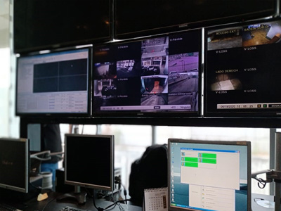 Instalación de centrales de monitoreo CCTV.
